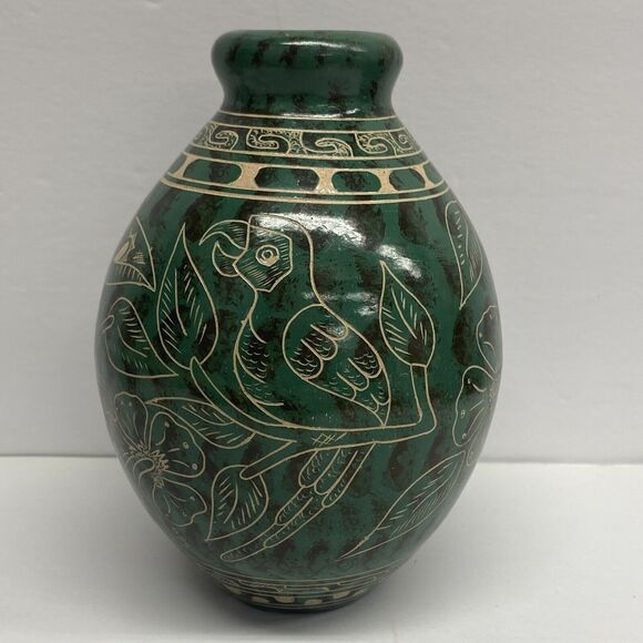 Pottery Vase Butterfly Lizard Birds Signed 2016 Handcrafted Costa Rica - Read - Picture 4 of 10